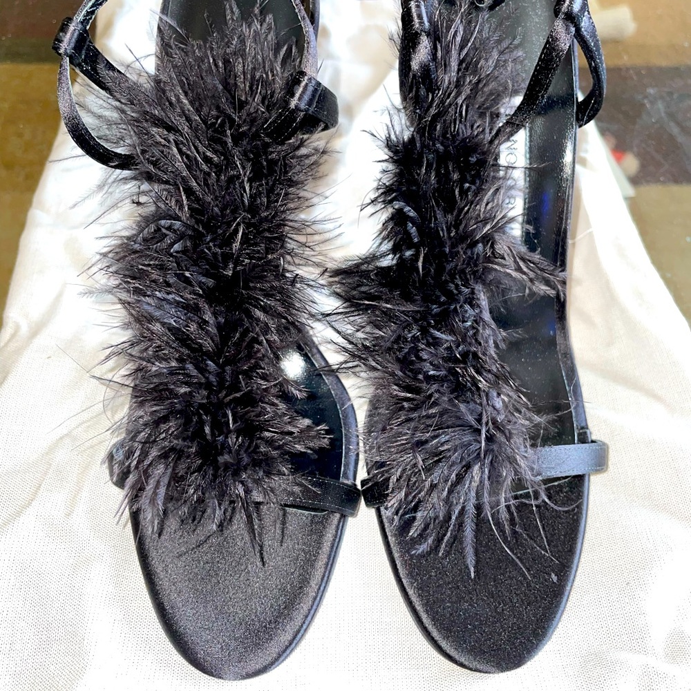 Brand New Never Worn Manolo Blahnik Feather Heels!!!